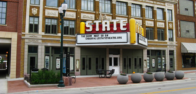 T. Denny Sanford, city of Sioux Falls give $5 million to reopen State Theatre